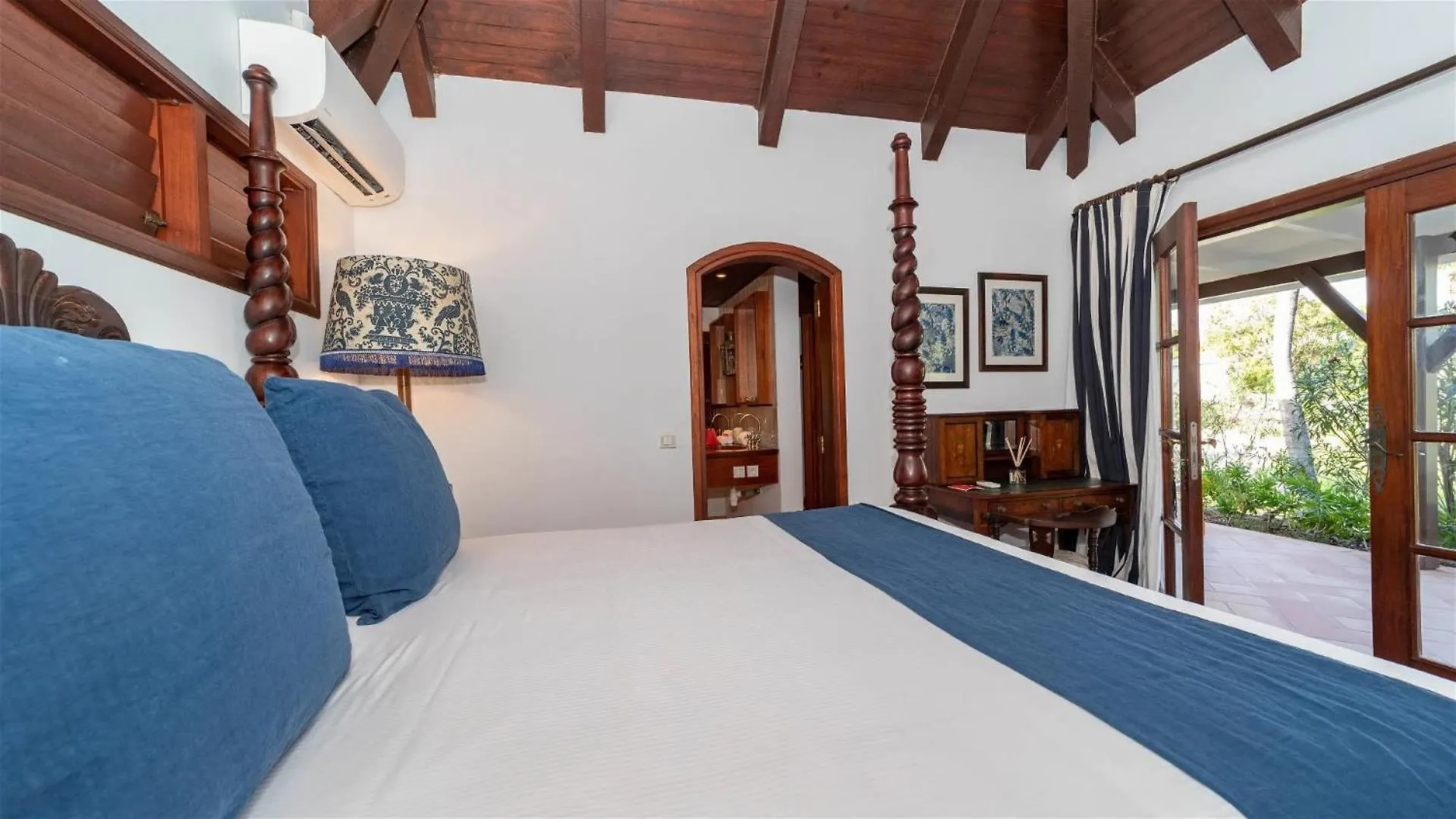 Luxurious Oceanfront Villa in St Barths Quartier de Lorient